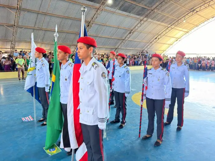 Foto 2 – Peritoró dá início aos Jogos Escolares 2026 com grande celebração do esporte e da educação