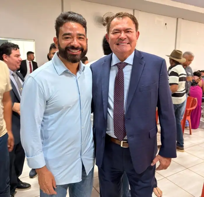 Foto 3 – Peritoró realiza sonho de famílias com entrega de 109 títulos de propriedade pelo programa “A Casa é Minha”; a meta é co